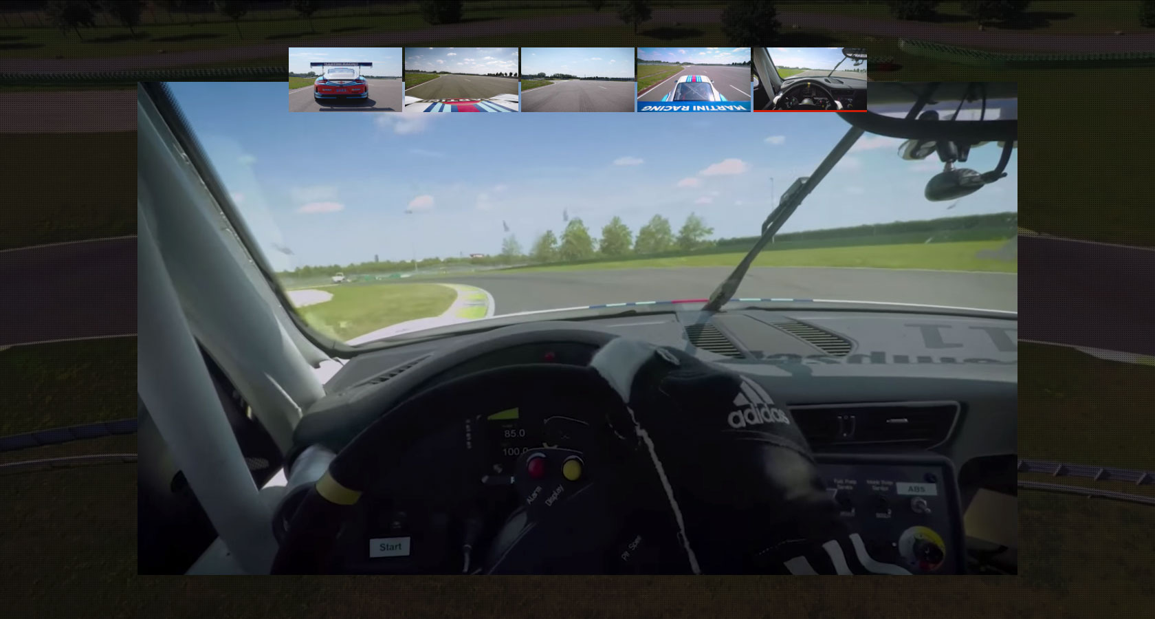 Screenshot der Cockpit Ansicht auf der Porsche Leipzig One Lap Seite.